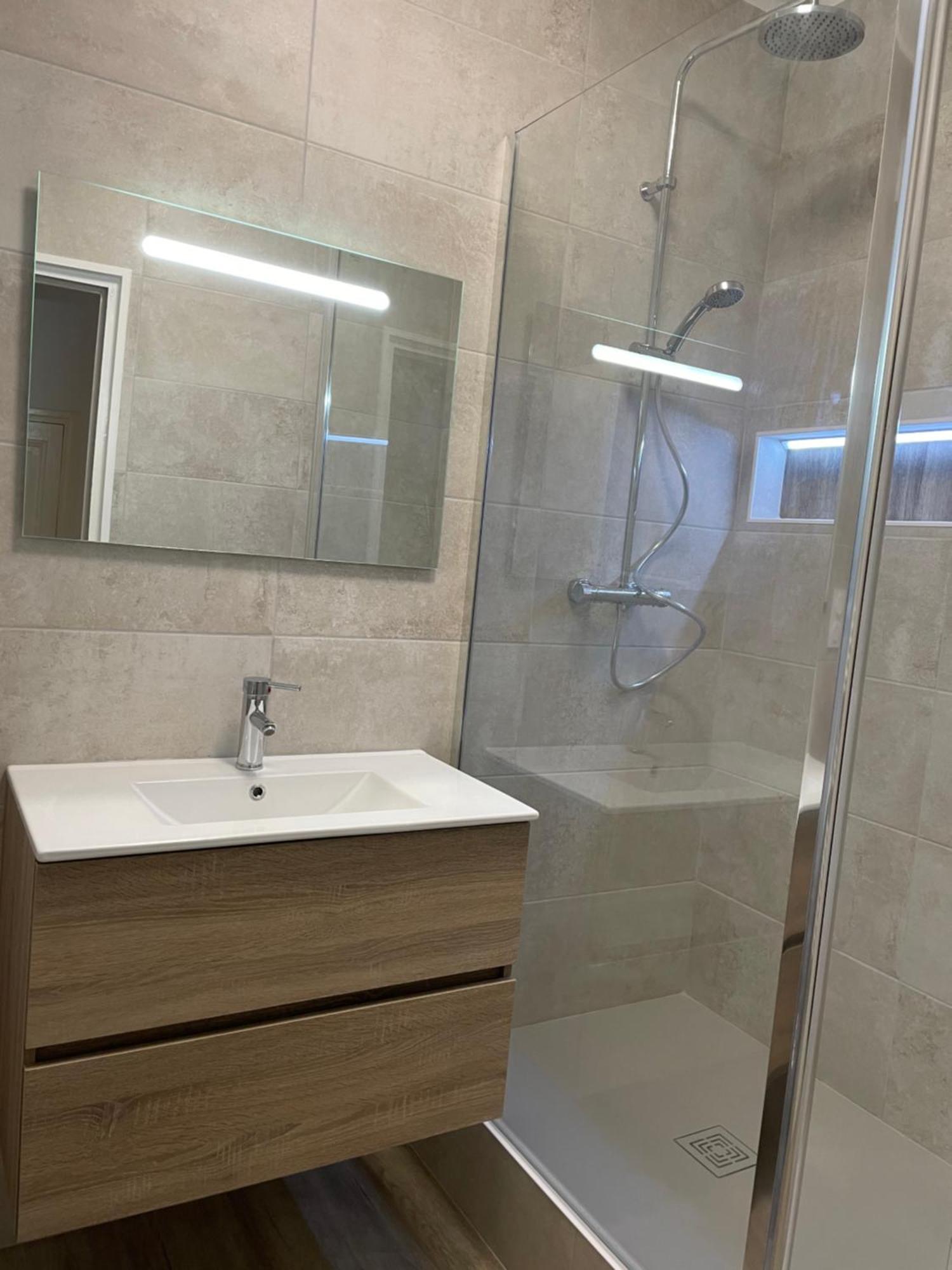 ミヨーT2 Plein Centre Au 1Er Etage Avec Parking Priveアパートメント エクステリア 写真